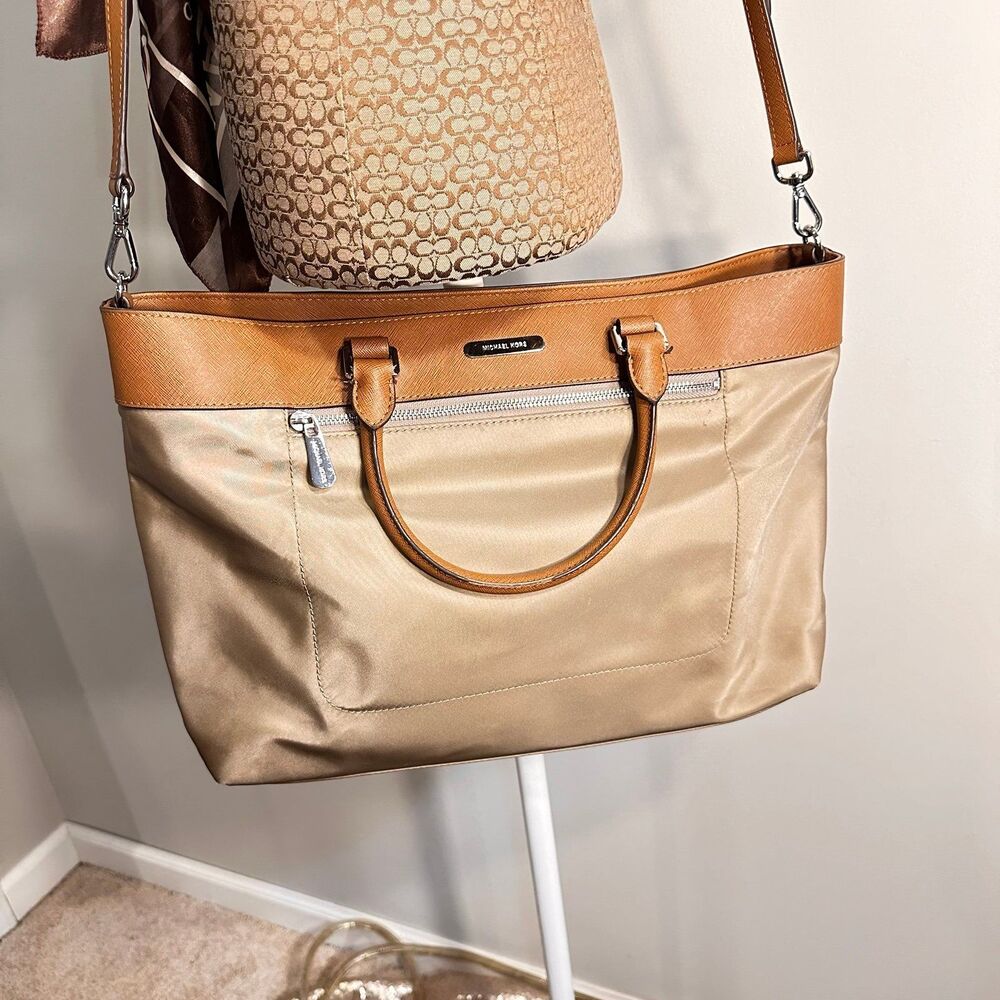 Michael Michael Kors Messenger Bag Handbag Crossbody Handbag